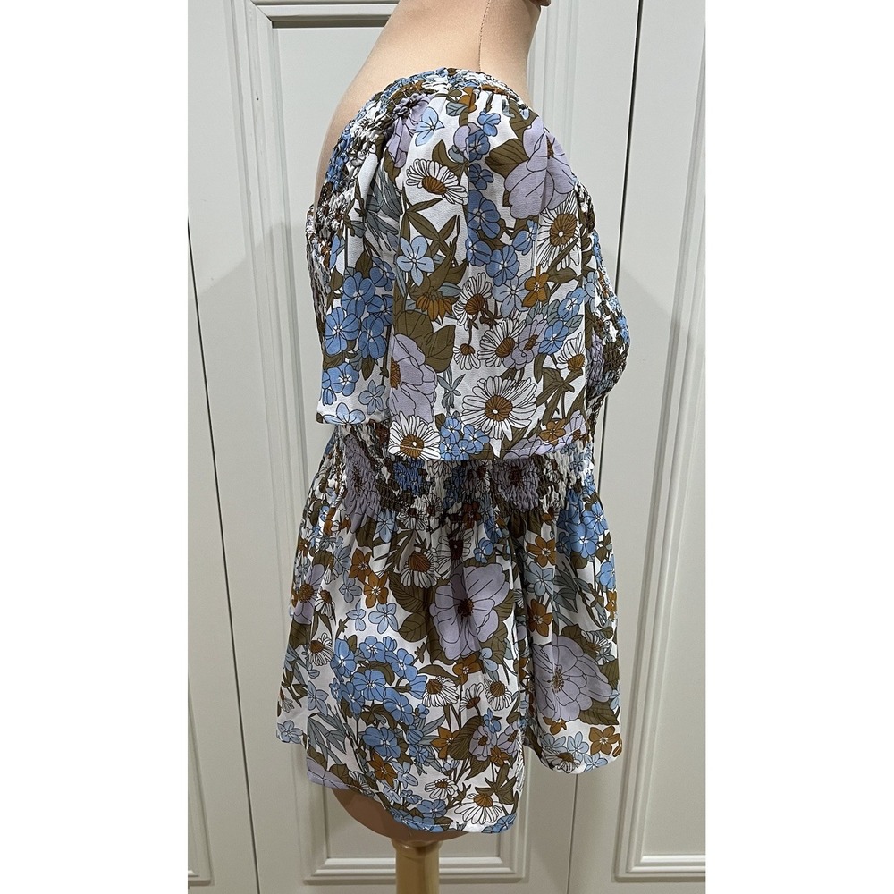 Floral Smocked Women's Top - Picture 3 of 8